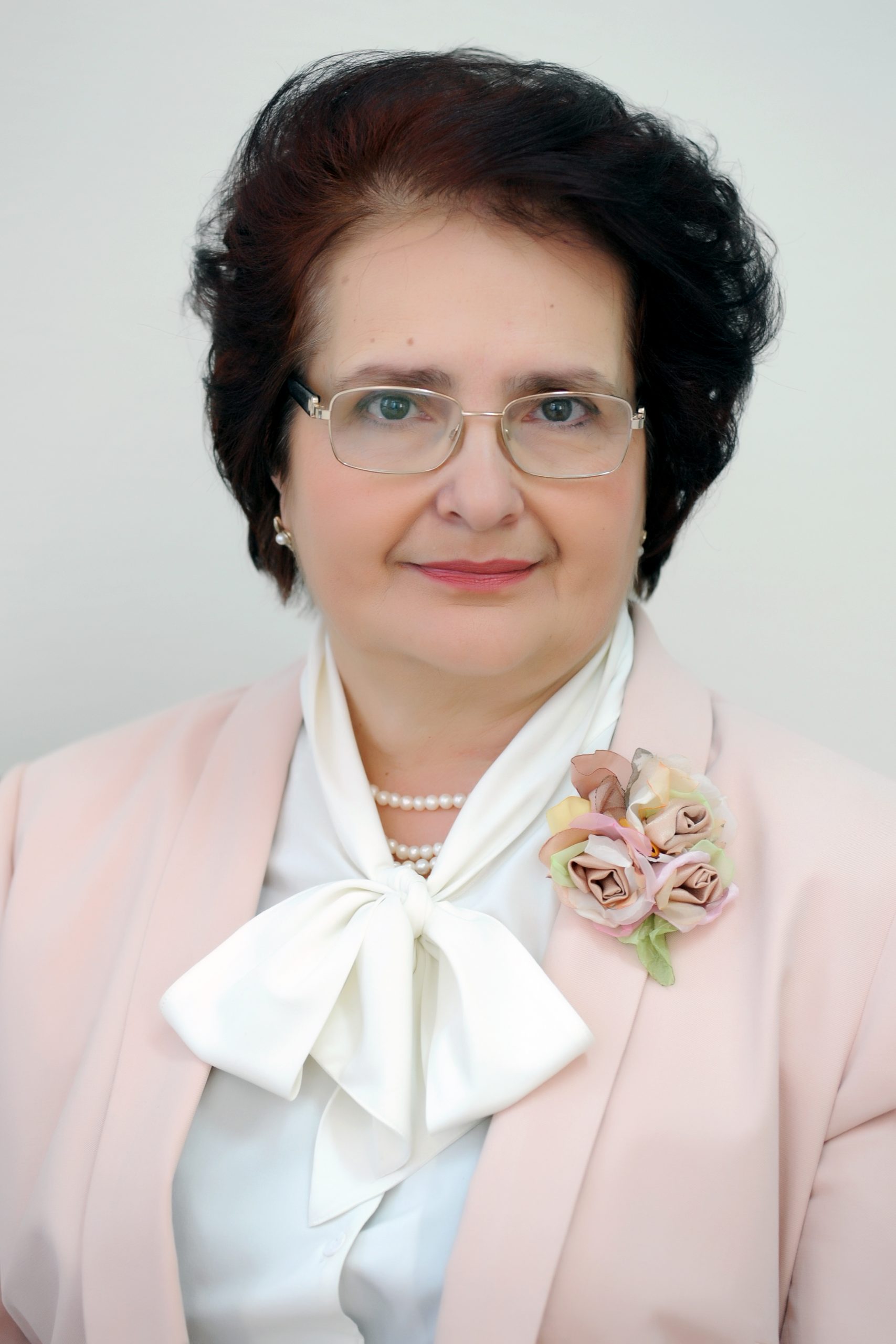 <b>Lidia