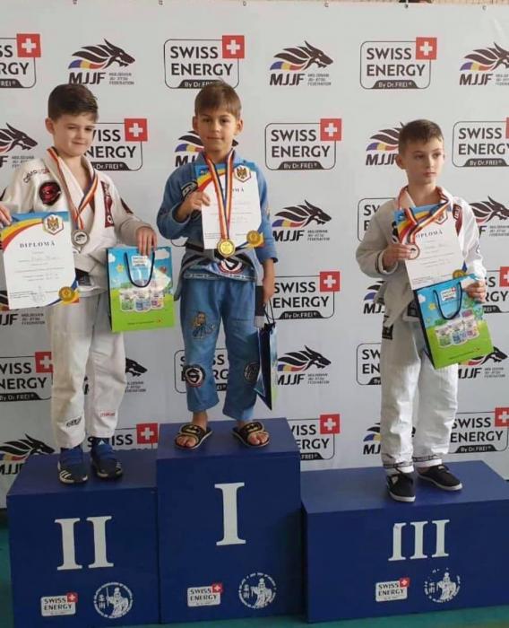 120902145_823353778420099_5001460008457347630_n